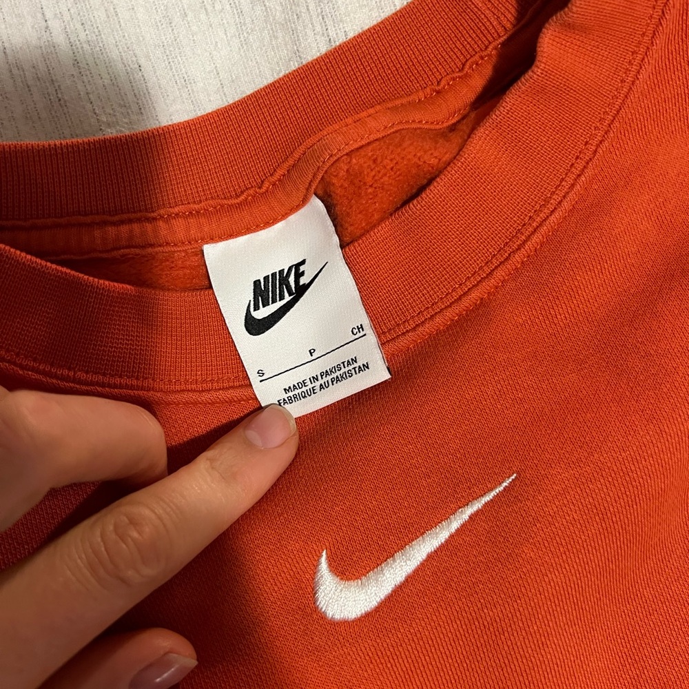 Nike Orange Sweatshirt - Picture 2 of 3
